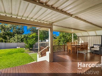 25 Roydon Way, Girrawheen WA 6064