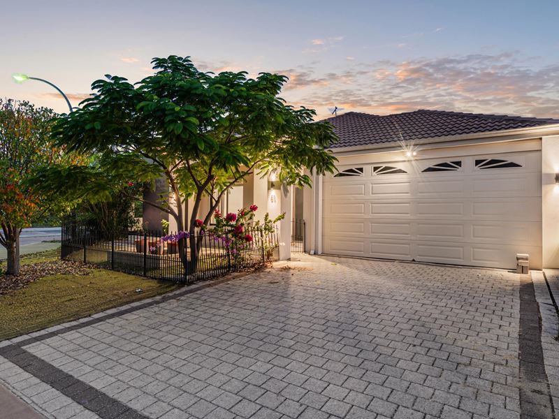 61 Castella Drive, Caversham