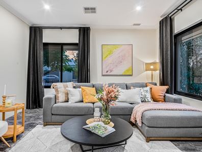 61 Castella Drive, Caversham WA 6055