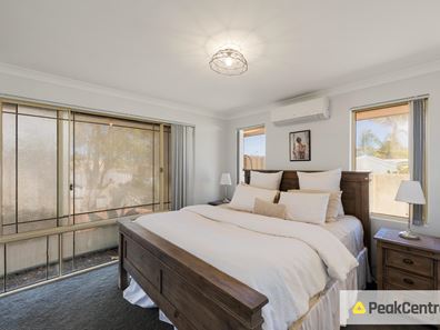4 Karlak Close, Leda WA 6170