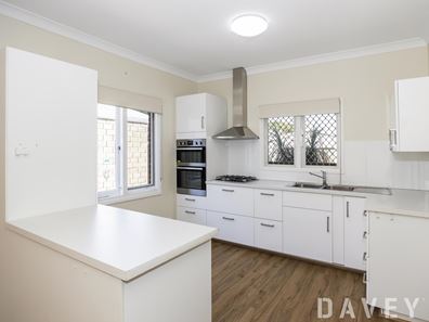 32 Narla Way, Nollamara WA 6061