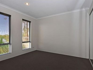 39 Grassdale Parkway, Ellenbrook WA 6069