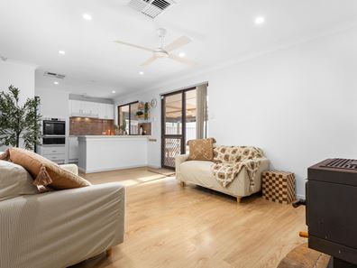 135 Elderberry Drive, South Lake WA 6164