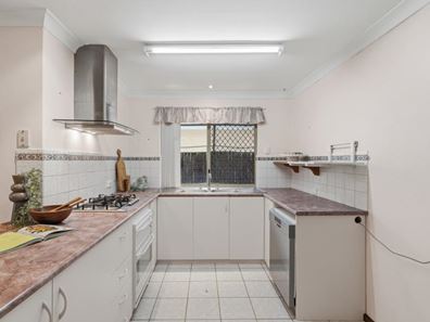 17 Hennessy, Rockingham WA 6168