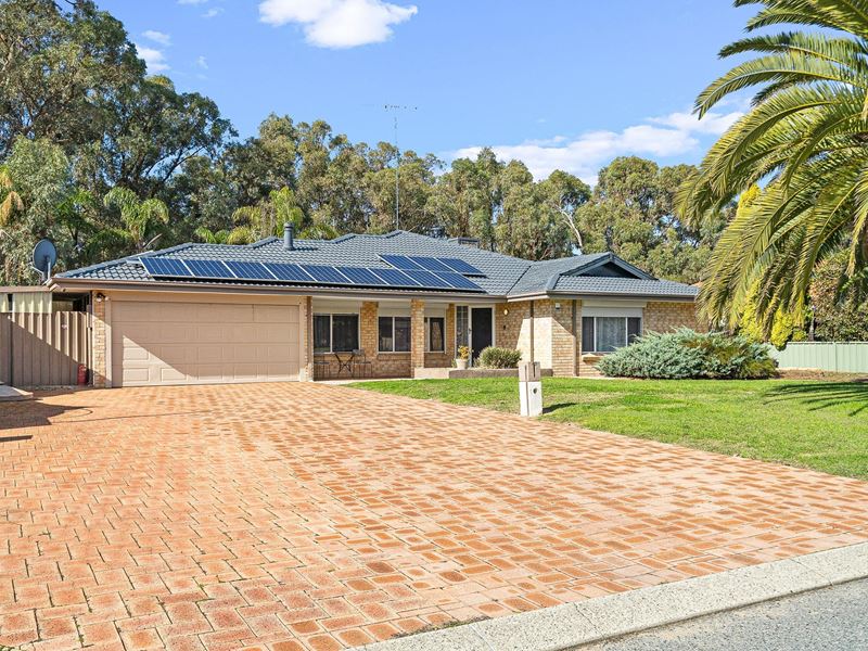 40 Summerlea Avenue, Meadow Springs