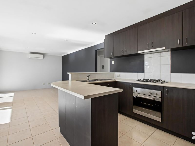 2/39 Barfield Road, Hammond Park WA 6164