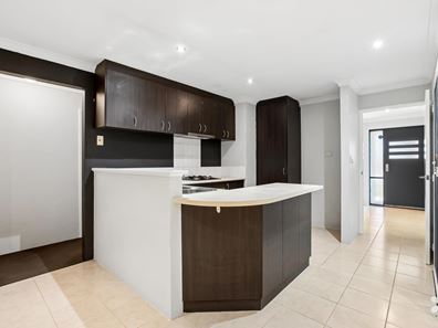2/39 Barfield Road, Hammond Park WA 6164