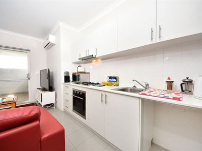 19/38 Lake Street, Rockingham WA 6168