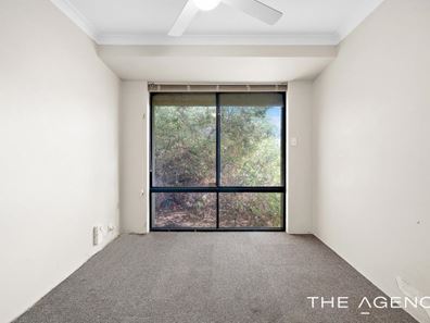 10 Veneta Circuit, Atwell WA 6164