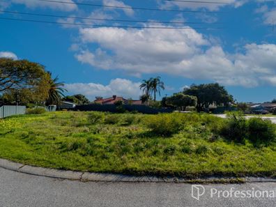 12 Trade Winds Drive, Safety Bay WA 6169