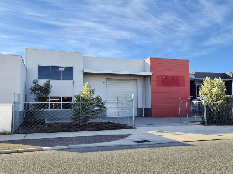 2/11 Niche Parade, Wangara WA 6065