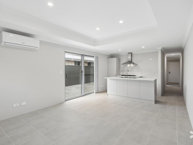 3 Chestnut Way, Eglinton WA 6034