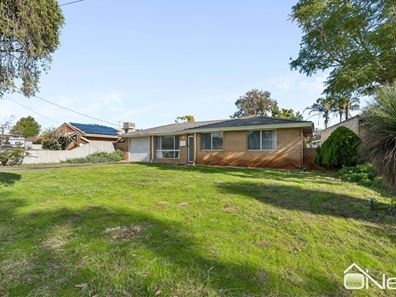 9 Delamere Way, Camillo WA 6111