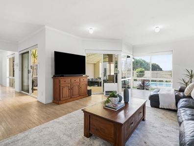 4 Riley Road, Kardinya WA 6163