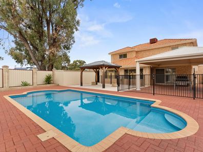 2 La Spezia Drive, Secret Harbour WA 6173