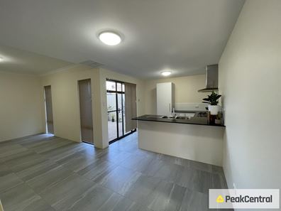 3/16 Pearson Drive, Success WA 6164