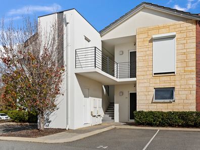 24/2 Louvre Way, Baldivis WA 6171