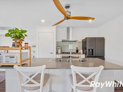 25 Mazeppa Drive, Dudley Park WA 6210
