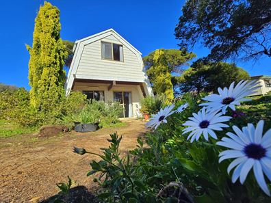 19 Gordon Street, Hopetoun WA 6348