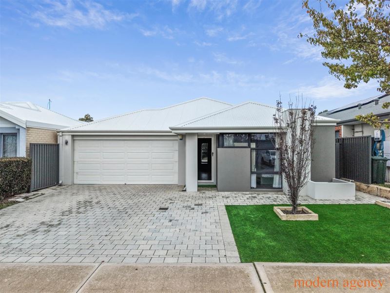 14 Rhodeswood Drive, Aveley