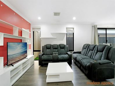 14 Rhodeswood Drive, Aveley WA 6069