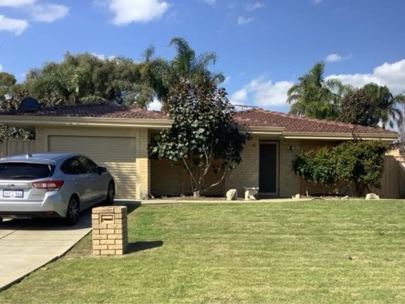 21 Greenfields Circle, Hocking WA 6065