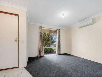 21 Greenfields Circle, Hocking WA 6065