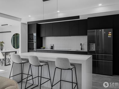 67 Lycaste Parade, Treeby WA 6164