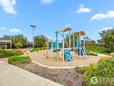 8 Honeymyrtle Avenue, Beeliar WA 6164