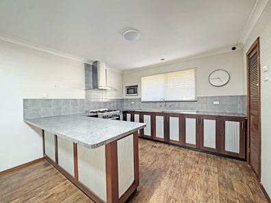 17 Sims Street, Sinclair WA 6450