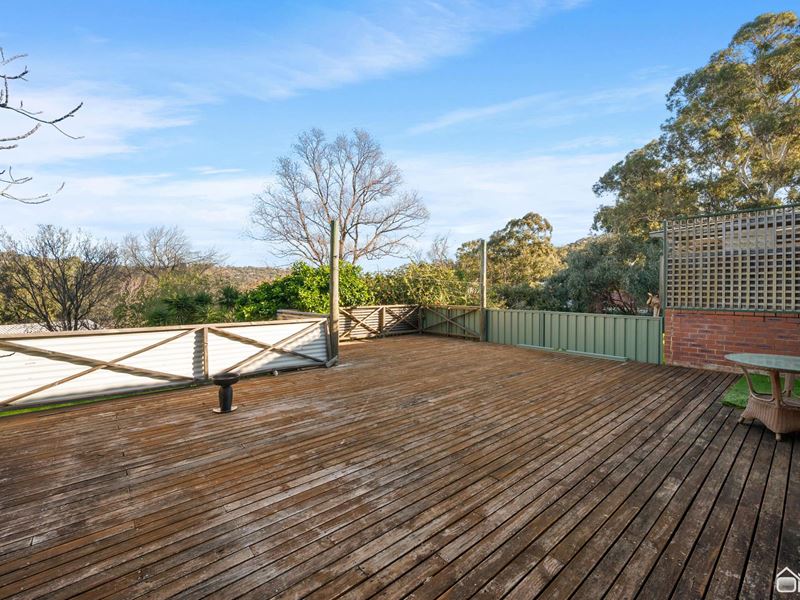 27 Grade Road, Kelmscott WA 6111