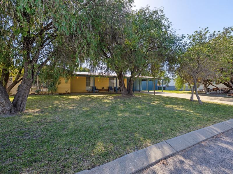 14 Craig Way, Lancelin WA 6044