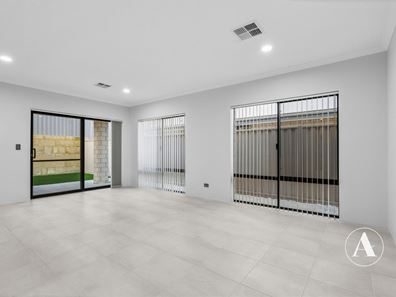 21 Pearwood Vista, Piara Waters WA 6112