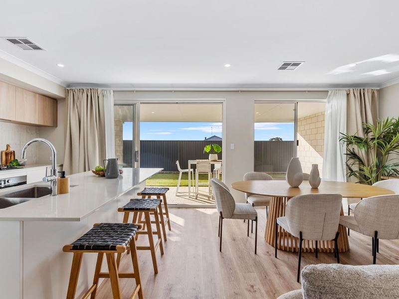 13 Dharug Street, Yanchep WA 6035