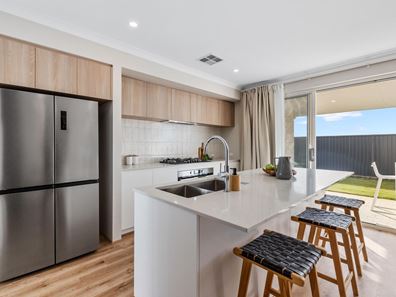13 Dharug Street, Yanchep WA 6035