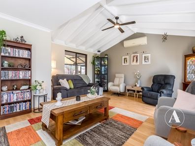 102 Brown Crescent, Seville Grove WA 6112