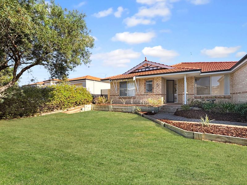 5 Fowey Loop, Mindarie WA 6030