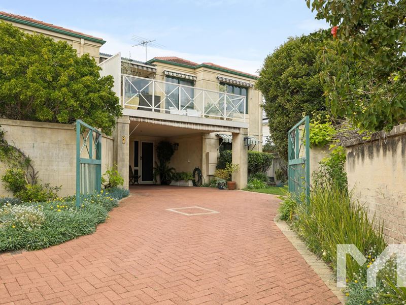 2/52 Preston Point Road, East Fremantle WA 6158
