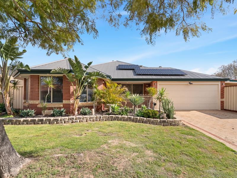 2 Courtland Crescent, Redcliffe WA 6104