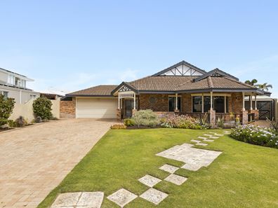 8 Bantry Court, Kallaroo WA 6025
