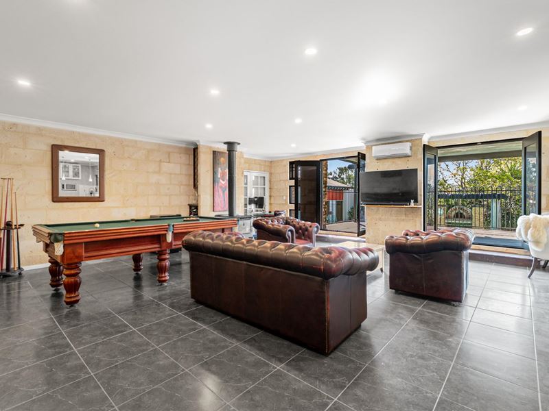 12 Rudder Court, Heathridge