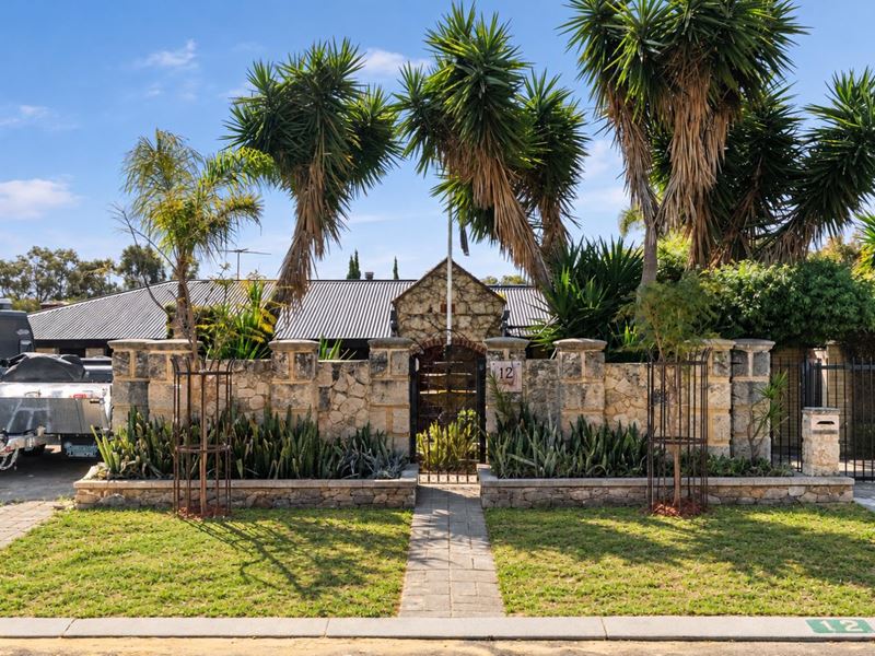 12 Rudder Court, Heathridge WA 6027