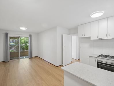 2/52 Sackville Terrace, Scarborough WA 6019