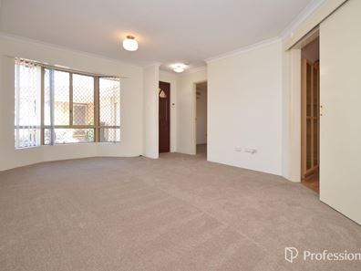 5/9 Lloyd Street, Cannington WA 6107