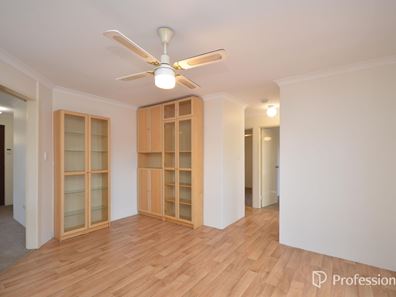 5/9 Lloyd Street, Cannington WA 6107