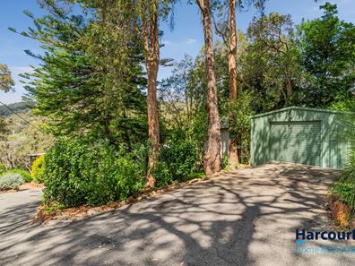 21 Croyden Road, Roleystone WA 6111
