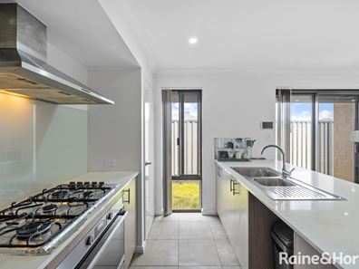 10 Harding Street, Brabham WA 6055
