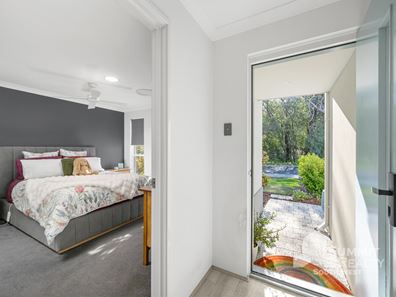 4 Karnet Link, Dalyellup WA 6230