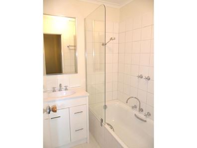 4/31 Caporn Street, Crawley WA 6009