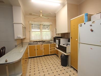 24 Hesse Street, Waroona WA 6215